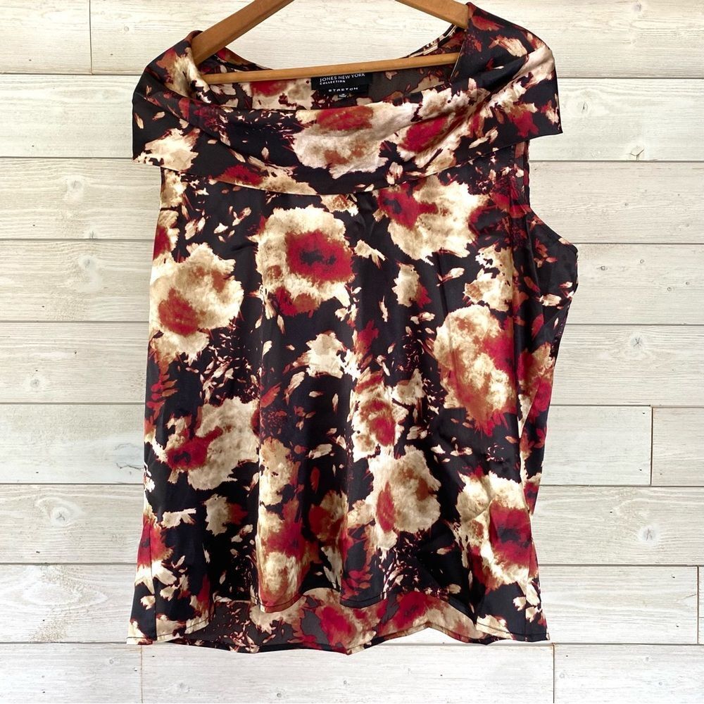 Jones New York Black and Red Floral Blouse - Size: 16 - Like New